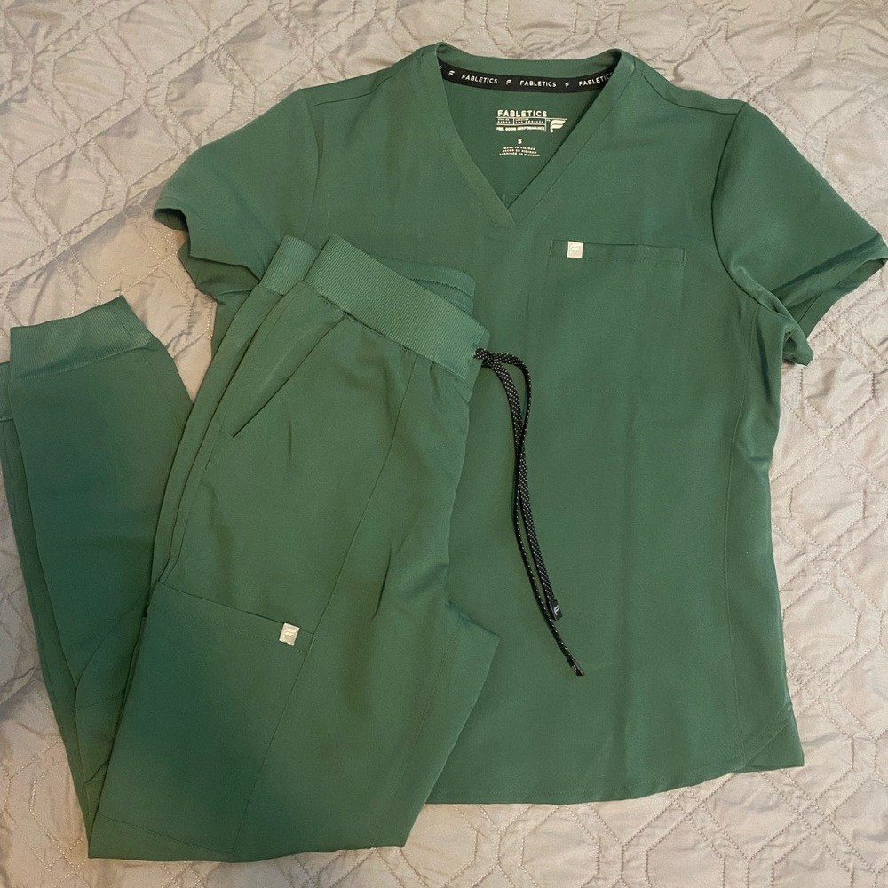 Fabletics Green Scrub Set